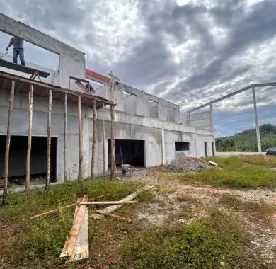  Obra de construção da nova sede (extensão) da Secretaria Municipal de Obras - Balneário Piçarras