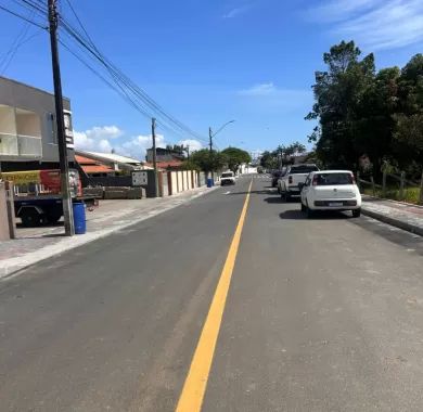  Obra de pavimentação asfáltica e sinalização viária da Rua Jerri J. M. Martini (Rua 5010) no bairro Nossa Senhora da Paz - Balneário Piçarras