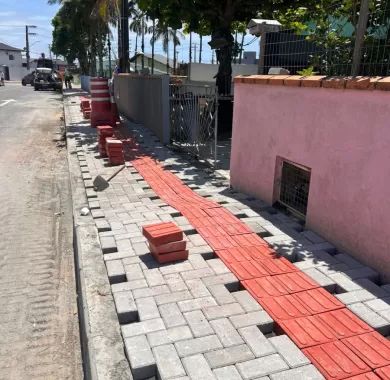  Obra de pavimentação asfáltica e sinalização viária da Rua Jerri J. M. Martini (Rua 5010) no bairro Nossa Senhora da Paz - Balneário Piçarras