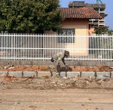  Obra de pavimentação asfáltica e sinalização viária da Rua Jerri J. M. Martini (Rua 5010) no bairro Nossa Senhora da Paz - Balneário Piçarras