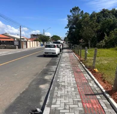  Obra de pavimentação asfáltica e sinalização viária da Rua Jerri J. M. Martini (Rua 5010) no bairro Nossa Senhora da Paz - Balneário Piçarras
