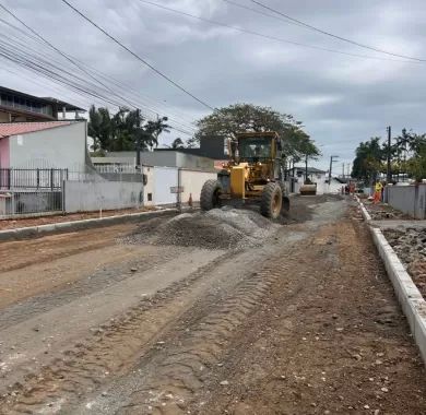  Obra de pavimentação asfáltica e sinalização viária da Rua Jerri J. M. Martini (Rua 5010) no bairro Nossa Senhora da Paz - Balneário Piçarras