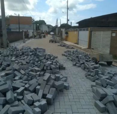  Pavimentação em paver, drenagem pluvial e sinalização viária nas Ruas do bairro Nossa Senhora da Conceição - Balneário Piçarras/SC