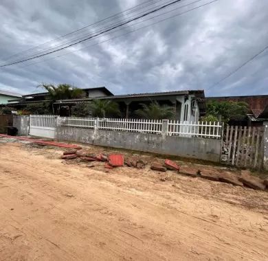 Pavimentação em paver e sinalização viária das Ruas 6030, Demétrio, 6032 e Palmital, localizadas no bairro Nossa Senhora da Conceição, Balneário Piçarras/SC