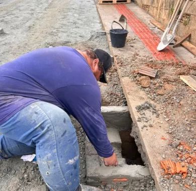 Pavimentação em paver e sinalização viária das Ruas 6030, Demétrio, 6032 e Palmital, localizadas no bairro Nossa Senhora da Conceição, Balneário Piçarras/SC
