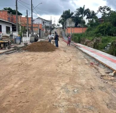 Pavimentação em paver e sinalização viária das Ruas 6030, Demétrio, 6032 e Palmital, localizadas no bairro Nossa Senhora da Conceição, Balneário Piçarras/SC