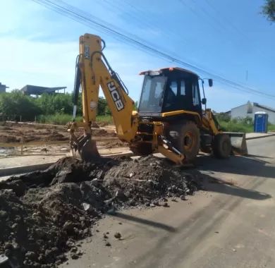 Obra de pavimentação asfáltica, drenagem pluvial e sinalização viária da Rua Pedro Elói Corrêa (Rua 5310) no Bairro Santo Antônio - Balneário Piçarras