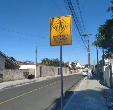 Obra de pavimentação asfáltica, drenagem pluvial e sinalização viária da Rua Pedro Elói Corrêa (Rua 5310) no Bairro Santo Antônio - Balneário Piçarras