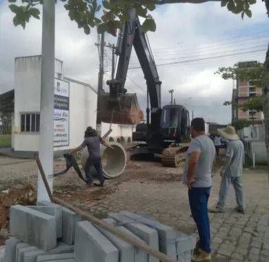 Obra de pavimentação asfáltica, drenagem pluvial e sinalização viária das Ruas Vereador João Figueiredo, Victor Molin e Presidente Geisel - Balneário Piçarras
