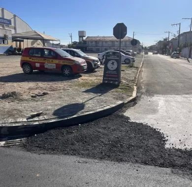 Obra de pavimentação asfáltica, drenagem pluvial e sinalização viária das Ruas Vereador João Figueiredo, Victor Molin e Presidente Geisel - Balneário Piçarras