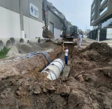 Obra de pavimentação asfáltica, drenagem pluvial e sinalização viária das Ruas Vereador João Figueiredo, Victor Molin e Presidente Geisel - Balneário Piçarras