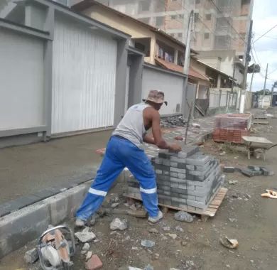 Obra de pavimentação asfáltica, drenagem pluvial e sinalização viária das Ruas Vereador João Figueiredo, Victor Molin e Presidente Geisel - Balneário Piçarras