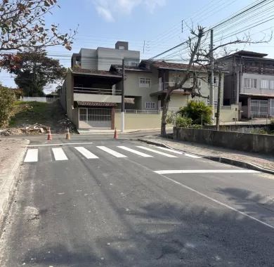 Obra de pavimentação asfáltica, drenagem pluvial e sinalização viária das Ruas Vereador João Figueiredo, Victor Molin e Presidente Geisel - Balneário Piçarras