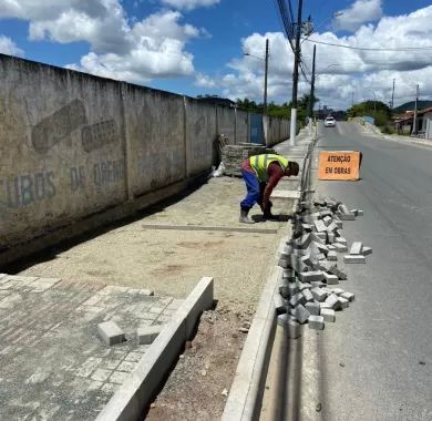 Obra de restauração, reforma e adaptação de rotas acessíveis da Rua Alexandre Guilherme Figueiredo no Bairro Centro - Balneário Piçarras