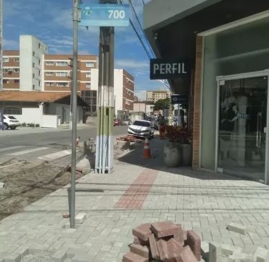 Obra de restauração, reforma e adaptação de rotas acessíveis da Rua Alexandre Guilherme Figueiredo no Bairro Centro - Balneário Piçarras