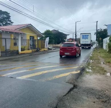 Obra de restauração, reforma e adaptação de rotas acessíveis da Rua Alexandre Guilherme Figueiredo no Bairro Centro - Balneário Piçarras