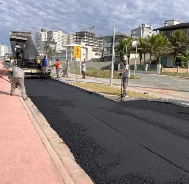 Obra de urbanização da Av. José Temístocles de Macedo (Orla Norte) de Balneário Piçarras/SC
