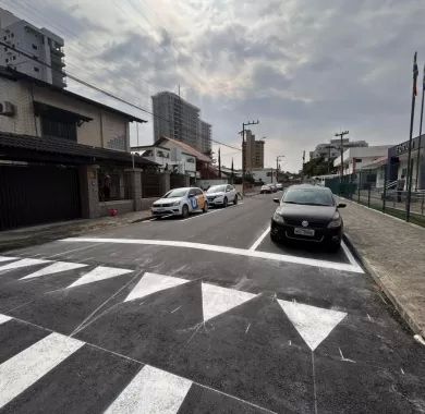 Obra pavimentação asfáltica, drenagem pluvial e sinalização viária da Rua Eulálio da Trindade (Rua 1680) - Balneário Piçarras