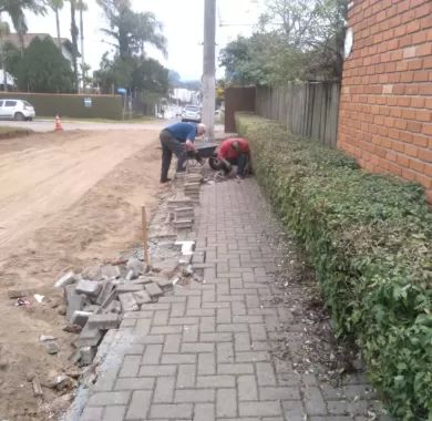 Obra pavimentação asfáltica, drenagem pluvial e sinalização viária da Rua Eulálio da Trindade (Rua 1680) - Balneário Piçarras