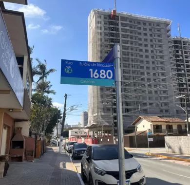 Obra pavimentação asfáltica, drenagem pluvial e sinalização viária da Rua Eulálio da Trindade (Rua 1680) - Balneário Piçarras