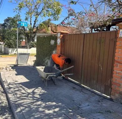 Obra pavimentação asfáltica, drenagem pluvial e sinalização viária da Rua Eulálio da Trindade (Rua 1680) - Balneário Piçarras