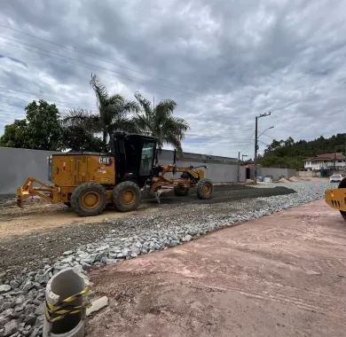 Obra de pavimentação asfáltica, drenagem pluvial e sinalização viária da Estrada Geral da Lagoa - Trecho 03
