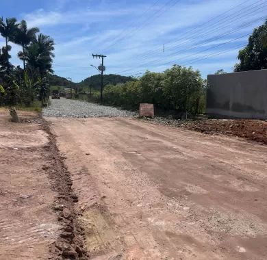 Obra de pavimentação asfáltica, drenagem pluvial e sinalização viária da Estrada Geral da Lagoa - Trecho 03