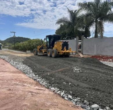 Obra de pavimentação asfáltica, drenagem pluvial e sinalização viária da Estrada Geral da Lagoa - Trecho 03
