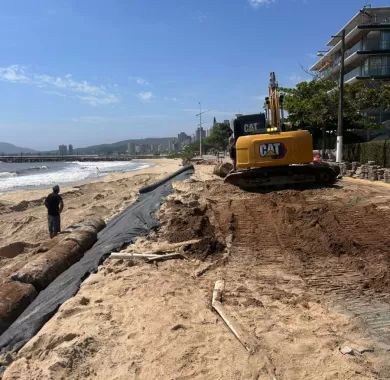 Recuperação do deck da praia - Balneário Piçarras/SC