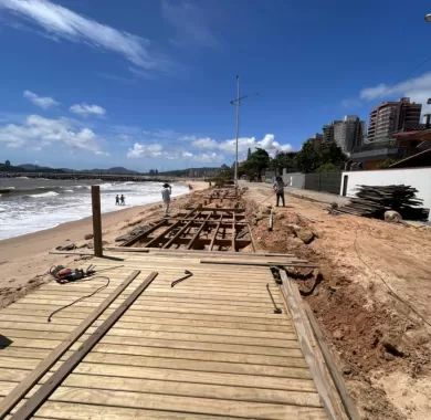 Recuperação do deck da praia - Balneário Piçarras/SC