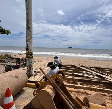Recuperação do deck da praia - Balneário Piçarras/SC
