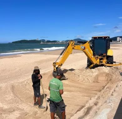 Recuperação do deck da praia - Balneário Piçarras/SC