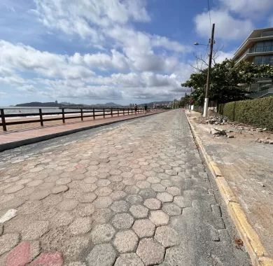 Recuperação do deck da praia - Balneário Piçarras/SC