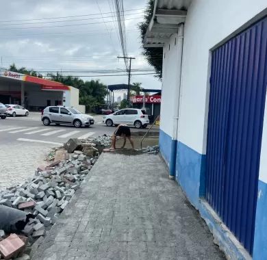 Pavimentação da Rua 5000 - Trecho entre as Ruas Maria Pinto e Manoel Ferreira - Bairro Nossa Senhora da Paz - Balneário Piçarras