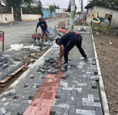 Pavimentação da Rua 5000 - Trecho entre as Ruas Maria Pinto e Manoel Ferreira - Bairro Nossa Senhora da Paz - Balneário Piçarras