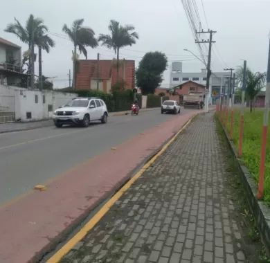 Pavimentação da Rua 5000 - Trecho entre as Ruas Maria Pinto e Manoel Ferreira - Bairro Nossa Senhora da Paz - Balneário Piçarras