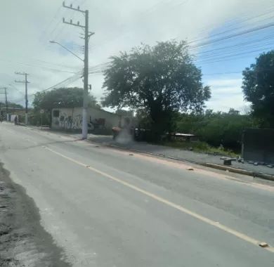 Pavimentação da Rua 5000 - Trecho entre as Ruas Maria Pinto e Manoel Ferreira - Bairro Nossa Senhora da Paz - Balneário Piçarras