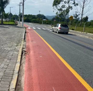 Pavimentação da Rua 5000 - Trecho entre as Ruas Maria Pinto e Manoel Ferreira - Bairro Nossa Senhora da Paz - Balneário Piçarras