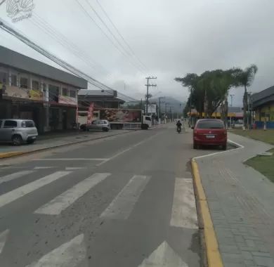 Pavimentação da Rua 5000 - Trecho entre as Ruas Maria Pinto e Manoel Ferreira - Bairro Nossa Senhora da Paz - Balneário Piçarras