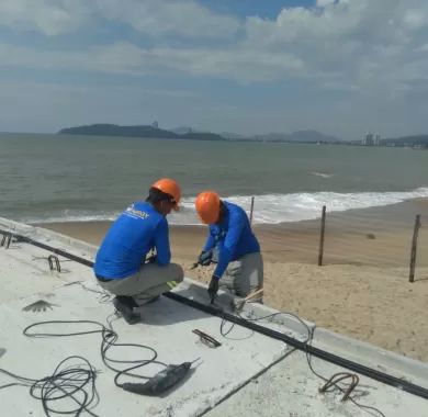 Urbanização e iluminação pública dos molhes Norte, Balneário Piçarras - SC