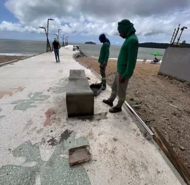 Urbanização e iluminação pública dos molhes Norte, Balneário Piçarras - SC