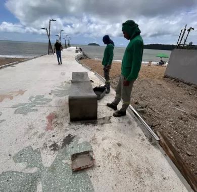 Urbanização e iluminação pública dos molhes Norte, Balneário Piçarras - SC